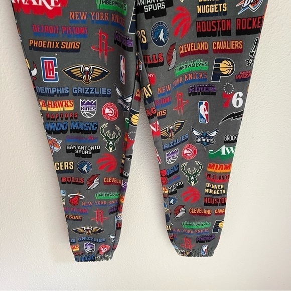 New Awake NY x New Era x NBA Sweatpant - Picture 7 of 9